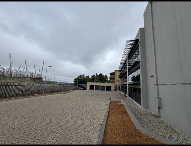1,349M² WAREHOUSE TO LET IN WYNBERG